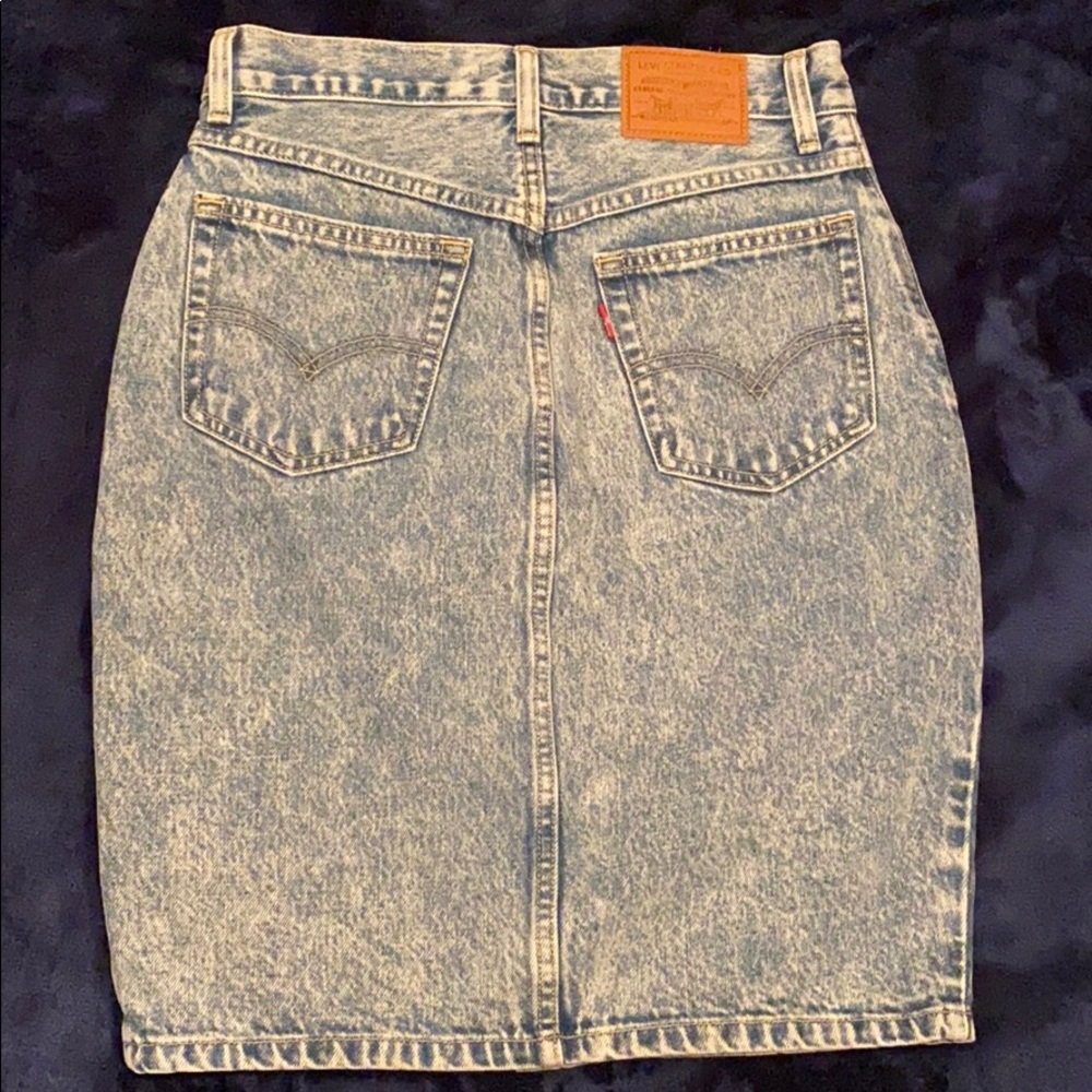 Levi’s Premium Button Front Mom Skirt